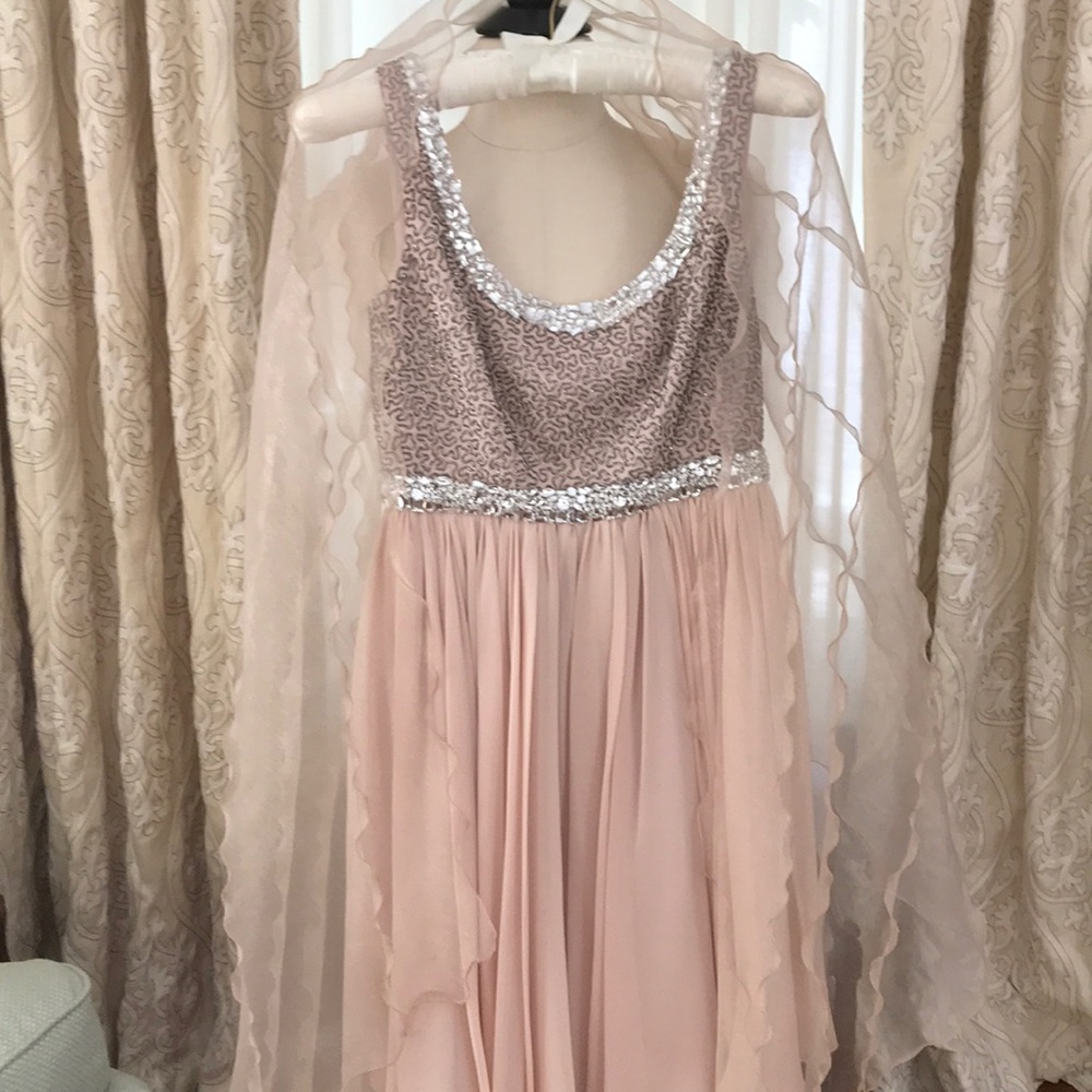 Light Finely Detailed Translucent Wrap - image 1